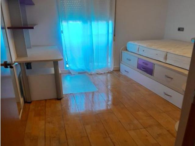 Casa con vivienda para entrara vivir + dos plantas para reformar