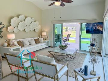 Casa con acceso al campo de golf, alberca y jacuzzi privados