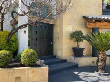 Casa con alberca en venta en Lomas de Angelopolis 1. Con 4 recámaras