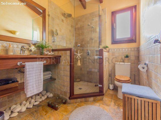 Casa con altos con garaje en venta en el centro de Mahón
