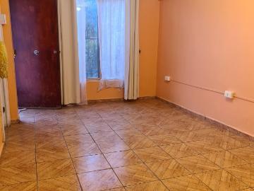 CASA CON AMPLIO TERRENO CERCA METRO SANTIAGO BUERAS