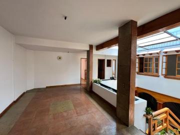 Casa con amplio uso de suelo en Santa Rosa Xochiac – Ideal para vivir o invertir