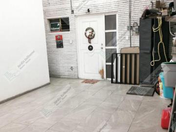 Casa Con Amplio Uso De Suelo Sobre Genaro García