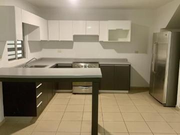 Casa con ampliación en La Cima en Venta