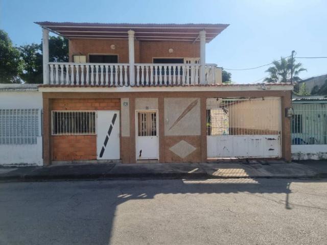 Casa con anexos, Sector Piñonal, Maracay