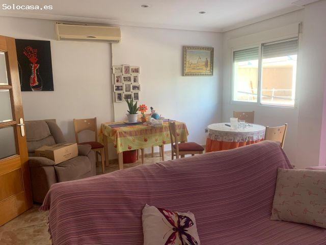 Casa con bajo comercial en Guadalupe