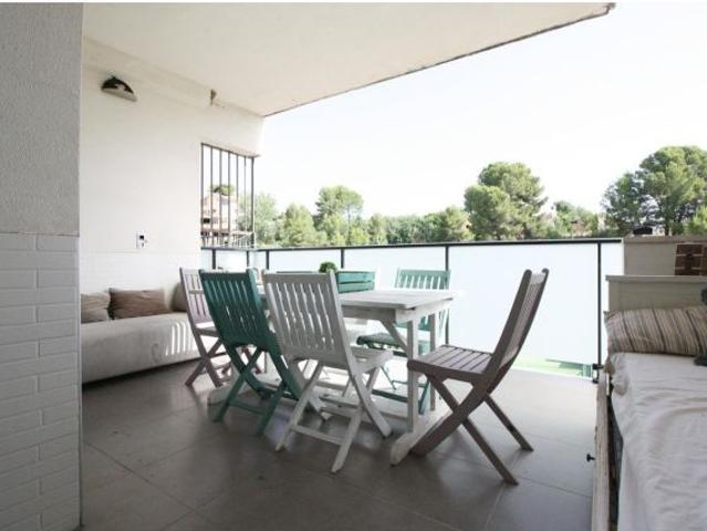 CASA CON CUATRO HABITACIOHNES Y PISCINA PRIVADA