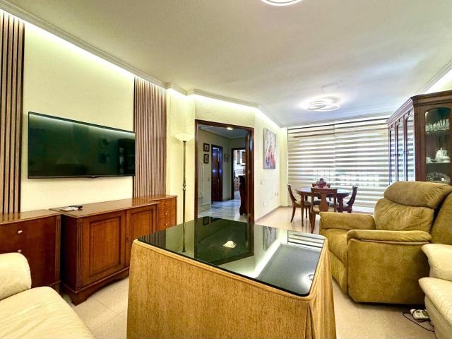 Casa con cuatro plantas en Huercal de Almería