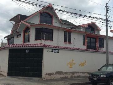 Casa con Departamento de Venta en Ibarra