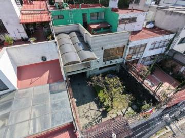Casa con Doble Acceso y Dos Jardines – Gran Potencial para Remodelar en Col. Militar Marte | 278 m²