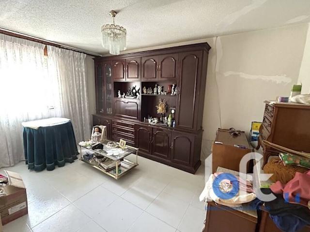 Casa con dos edificaciones y patio en San José Obrero