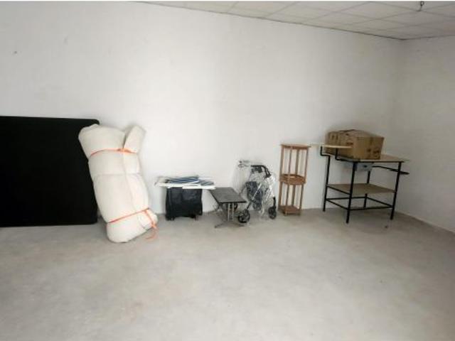 CASA CON DOS VIVIENDAS EN PINOSO