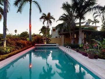 Casa con enorme jardin alberca en venta Nuevo Vallarta