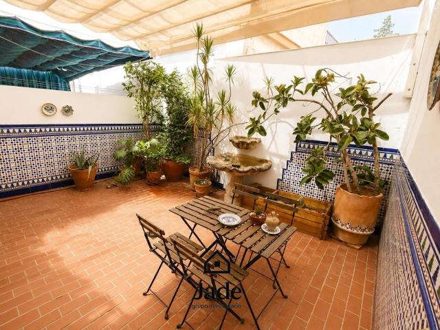 Casa con encanto en alquiler en el Casco Histórico de Córdoba | 3 dormitorios, patio y garaje opcional