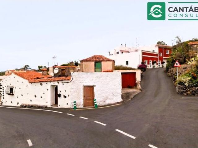 Casa con encanto en Aripe Guía de Isora · Piedra volcánica Patios Canarios