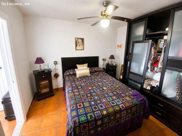 Casa con encanto en Calle Altillo, con terraza y vistas abiertas