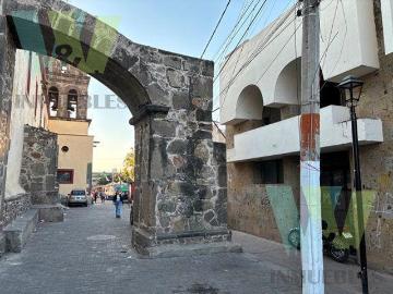 Casa con excedente de terreno en Tonalá Centro