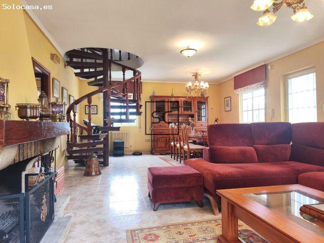 Casa con garaje y finca en Lago, Valdoviño