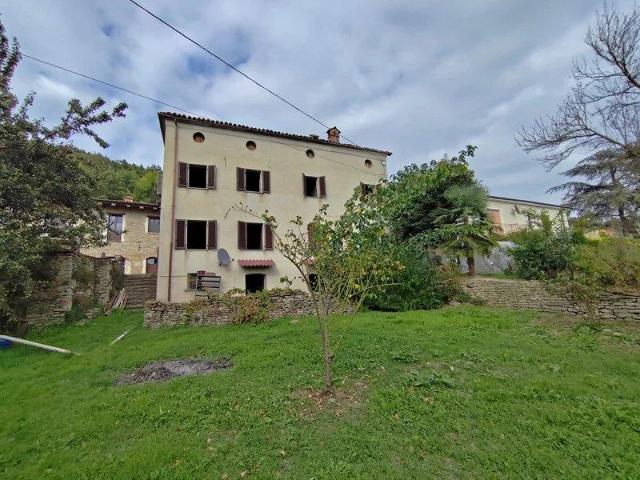 Casa con giardino in piccola borgata 420m² Somano