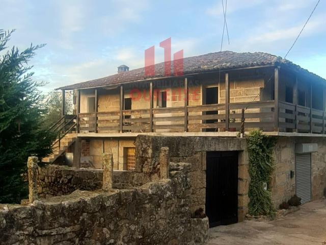 CASA CON GRAN PARCELA EN ALONGOS TOÉN OURENSE