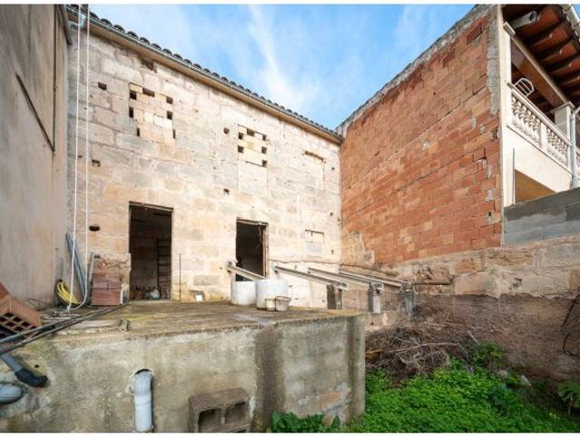 Casa con gran potencial en el centro de Montuiri