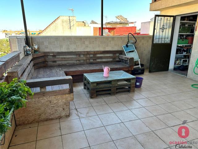 CASA CON GRAN TERRAZA EN PLANTA ALTA CAMPO DE LA VERDAD