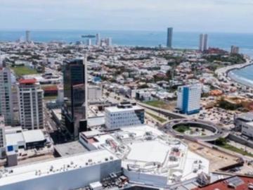 Casa con habitación en PB en venta en Boca del Río, Veracruz