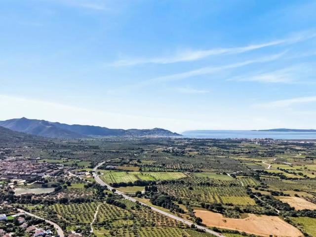 Casa con impresionantes vistas a la Bahia de Roses Can Isaac. 137m² Palau Saverdera