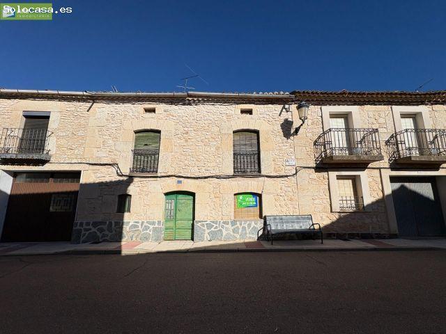 CASA CON JARDIN EN CAMPILLO DE ARANDA