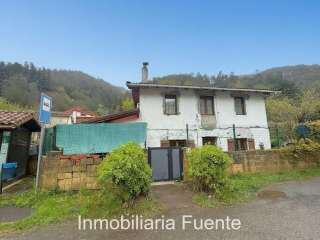 CASA CON JARDIN EN GALDAMES