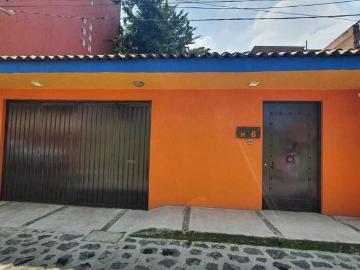Casa con Jardín en San Nicolás Totolapan con conectividad a Periférico, Alto Potencial de Plusvalía