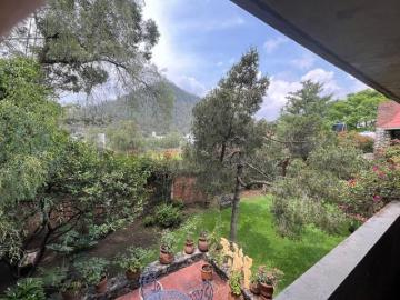 CASA CON JARDIN/ TEPEPAN