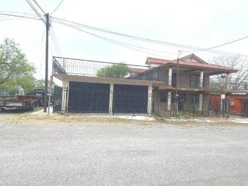 Casa con Local Comercial en venta