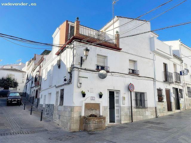 CASA CON LOCAL INDEPENDIENTE
