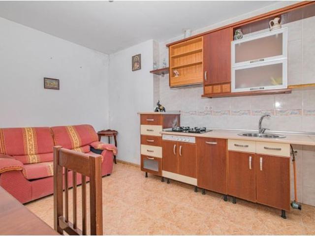 CASA CON NEGOCIO EN LA MALAHA