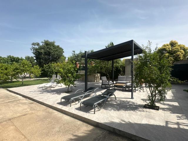 CASA CON PARCELA EN URBANIZACION EL COTO.CASETAS