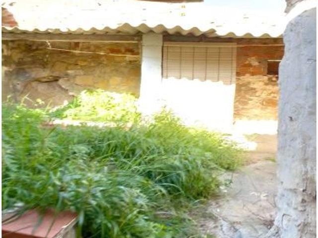CASA CON PARCELA PARA REFORMAR EN BIGASTRO