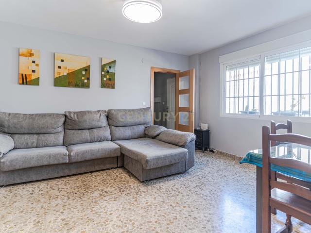 CASA CON PATIO EN EL CENTRO DE GÓJAR
