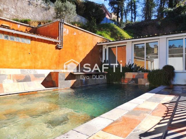 Casa con piscina de agua templada y licencia en Mas Altaba