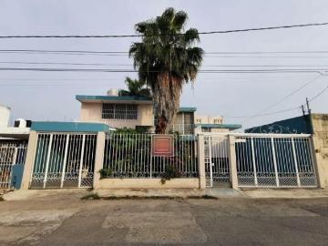 CASA CON PISCINA EN MIGUEL ALEMAN