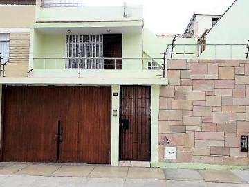Casa con piscina en san miguel