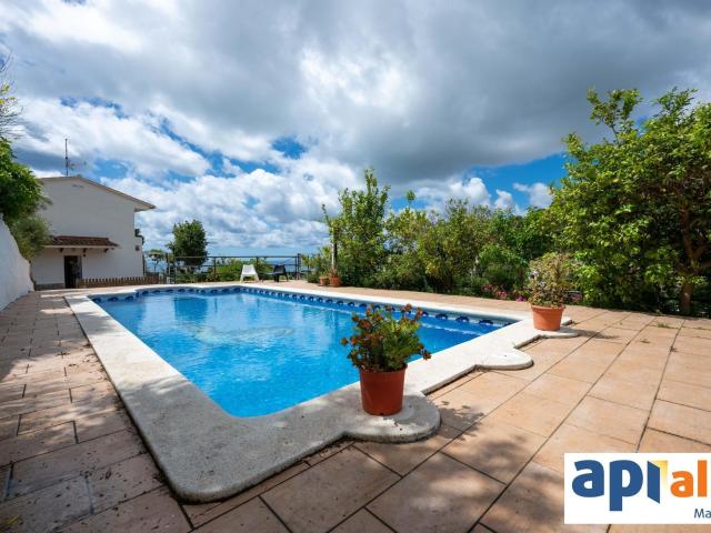 CASA CON PISCINA EN SANTA SUSANA URB. CAN GELAT