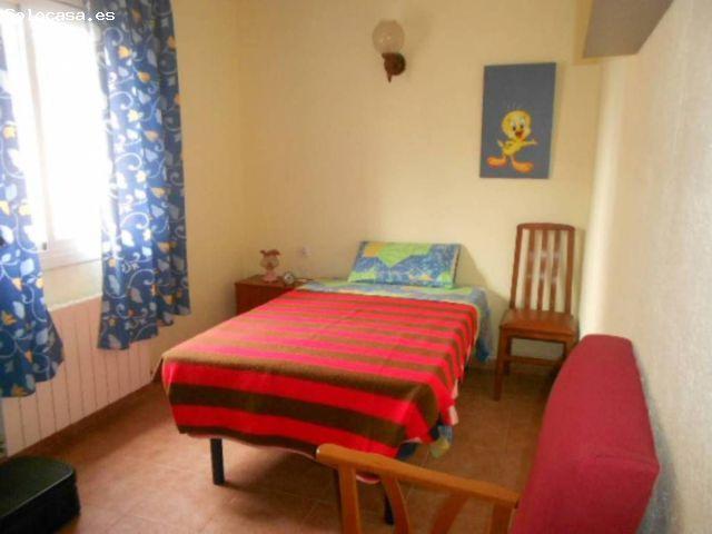 CASA CON PISCINA EN VENTA