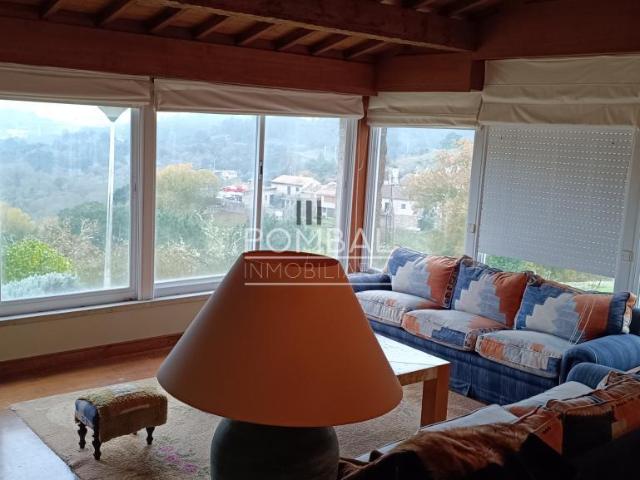 CASA CON PISCINA, HÓRREO Y GRAN FINCA PRIVADA