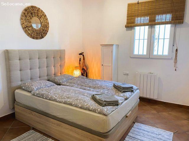 CASA CON PISCINA Y APARTAMENTO INDEPENDIENTE