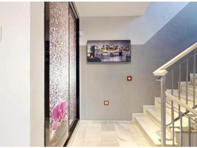 CASA CON PISCINA Y PLACAS SOLARES EN VILLAFRANCA DE CÓRDOBA