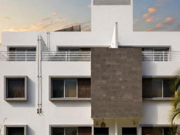 Casa con rooftop privado y paneles solares en residencial con alberca en Playa del Carmen