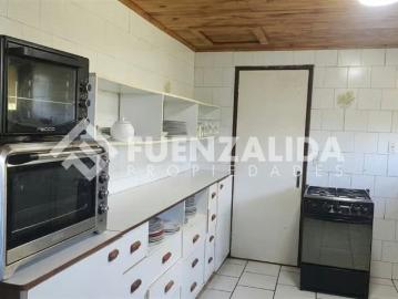 CASA Condominio Santa Helena, colbún | 5 Dormitorios por 180000. 00 en Colbún