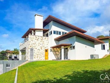 Casa Contemporánea De 3 Dormitorios En Venta En Jaramillo, Boquete