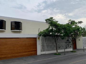 Casa contemporanea estilo mediterraneo